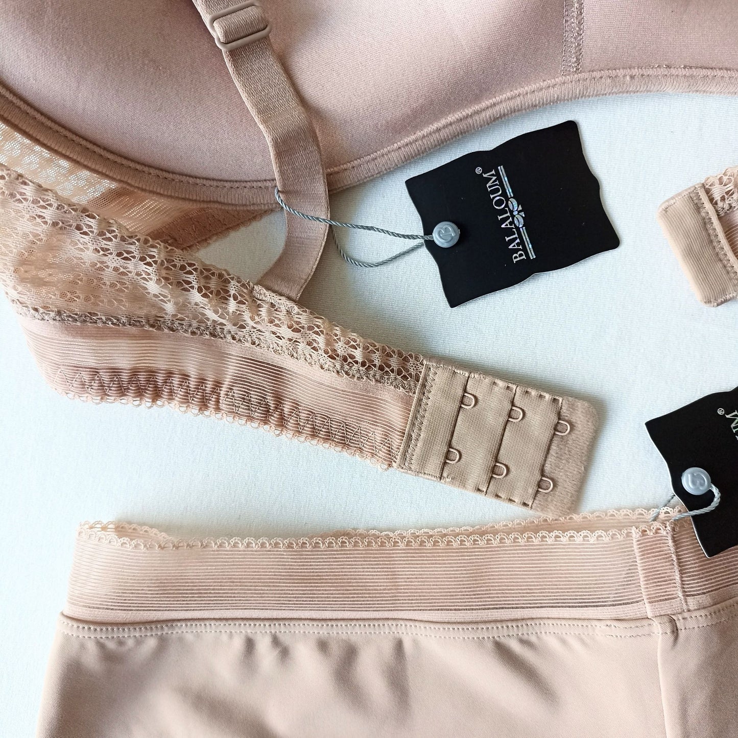 Sportinio stiliaus liemenėlė be lankelių su push-up, kūno (75C/XL)