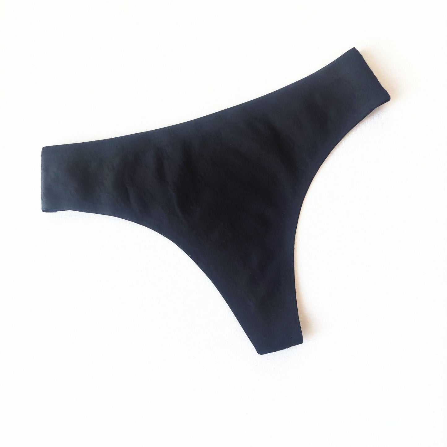 Medvilniniai nematomi stringai (S/XL)