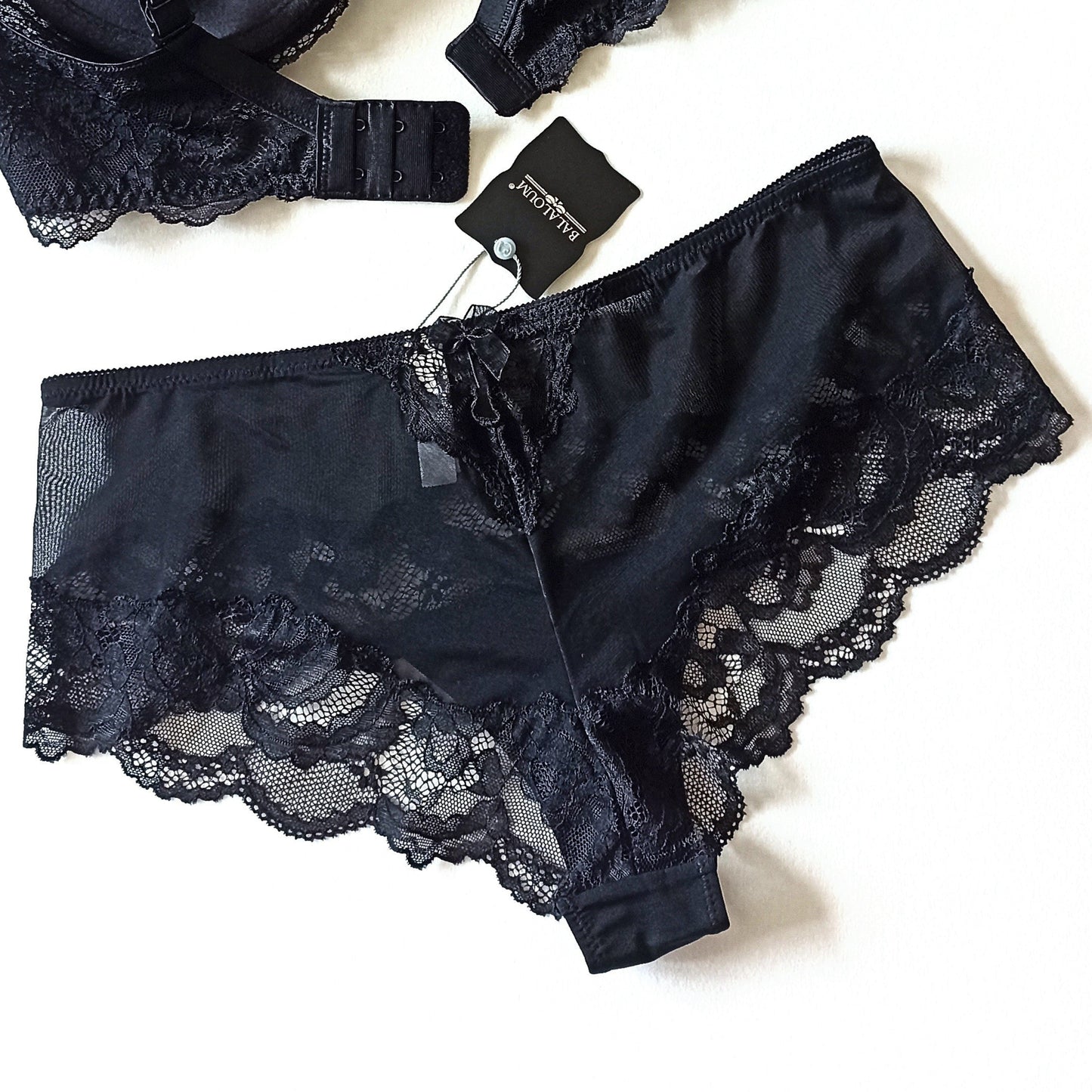 Seksualios žeminto juosmens brazilietiškos kelnaitės, juoda (M/XXL)