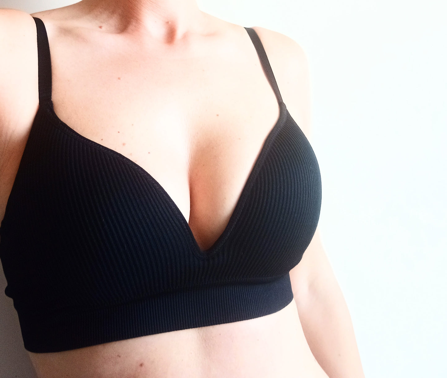 Sportinė liemenėlė be lankelių ir medvilninės kelnaitės, juoda (2XL/5XL)