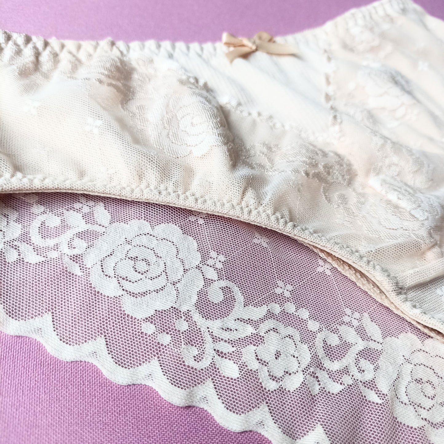 Medvilninės kelnaitės su nėriniais, kreminė (L-XXL)