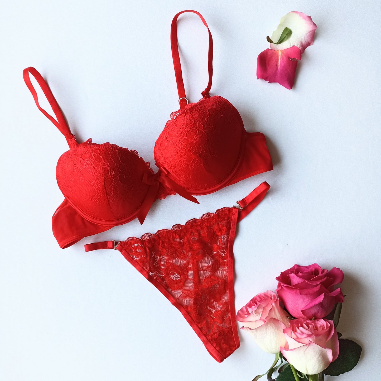 Seksualus liemenėlės ir stringų derinys "Lovely rose", raudona (75B-85B/S-L)