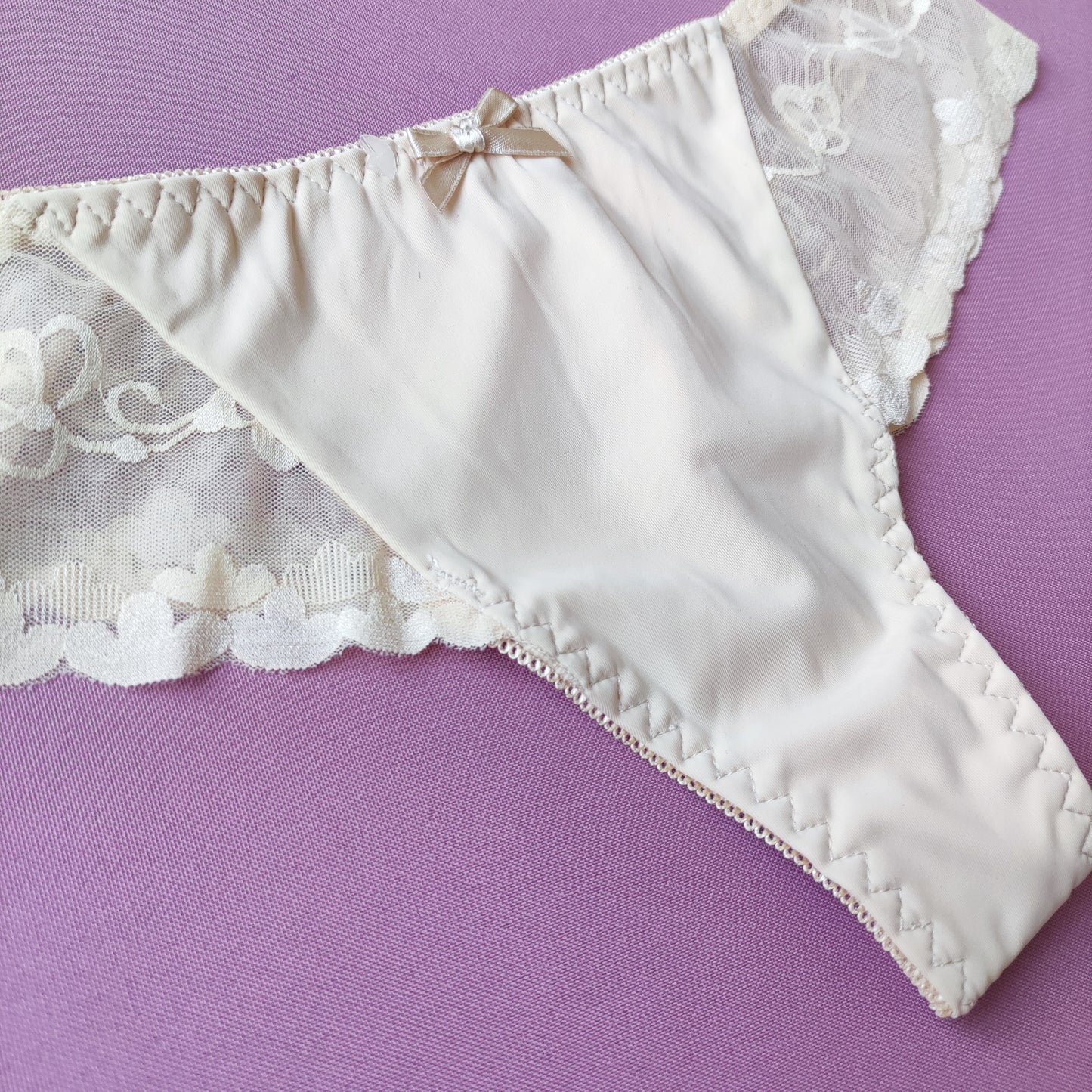 Minkštų nėrinių tamprios brazilian siaurykės (XL)