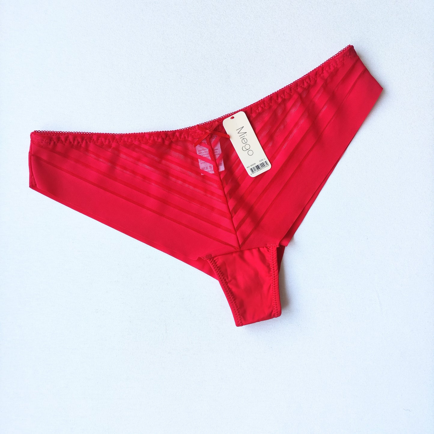 Nematomos tamprios kelnaitės/thongs, raudona (M-XL)