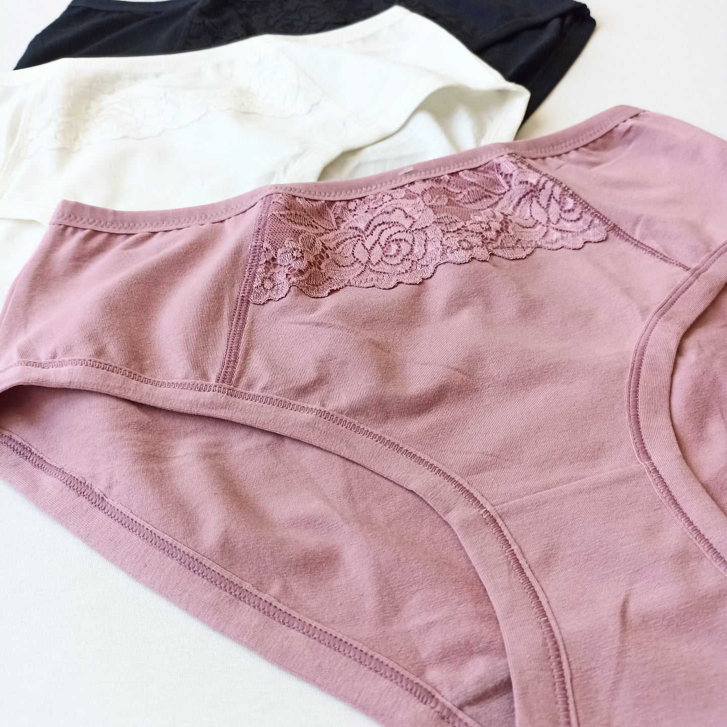 Medvilninės talpios kelnaitės aukštesnio juosmens (XL-3XL)