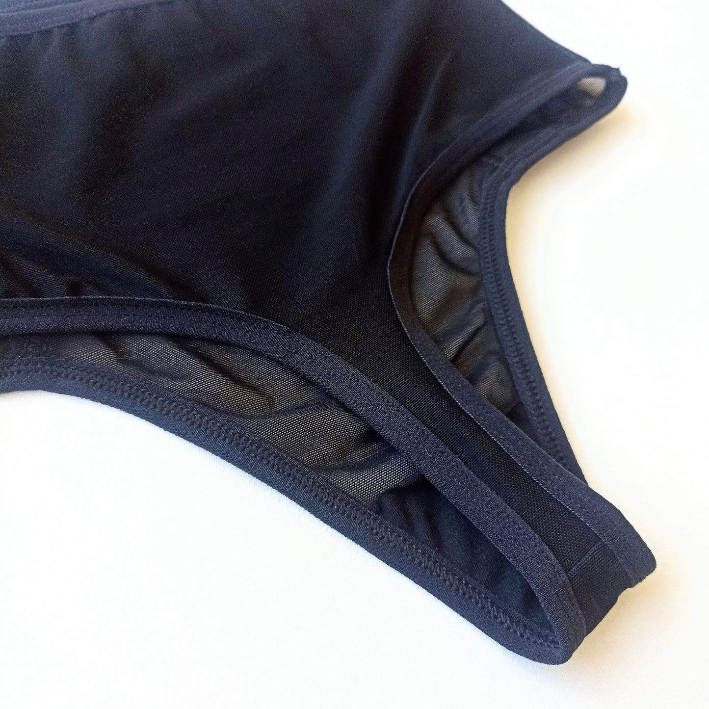 Aukštu liemeniu seksualios kelnaitės - stringai, M/XL