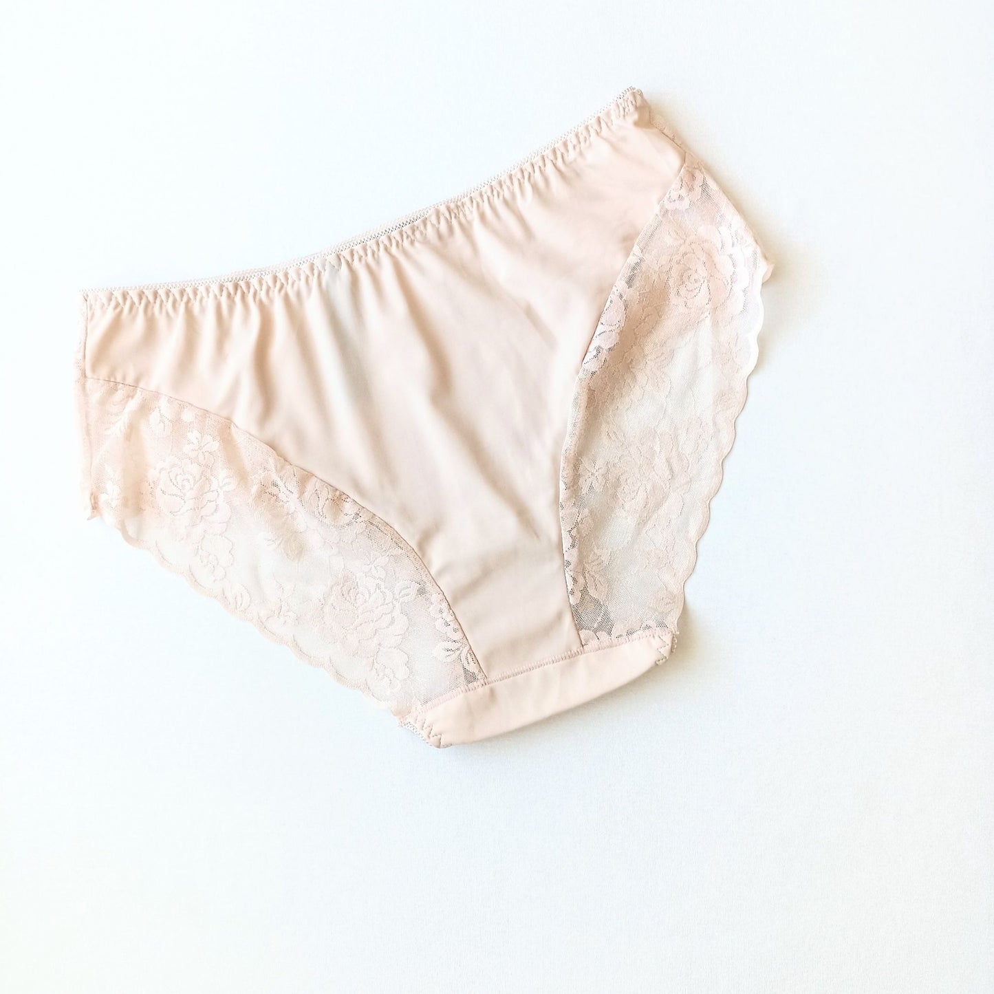 Minkštos patogios kelnaitės kasdienai, įvairių spalvų (L-3XL)
