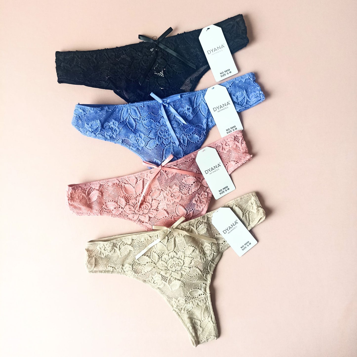 Nėriniuotos siaurikės, juoda (S-XL)