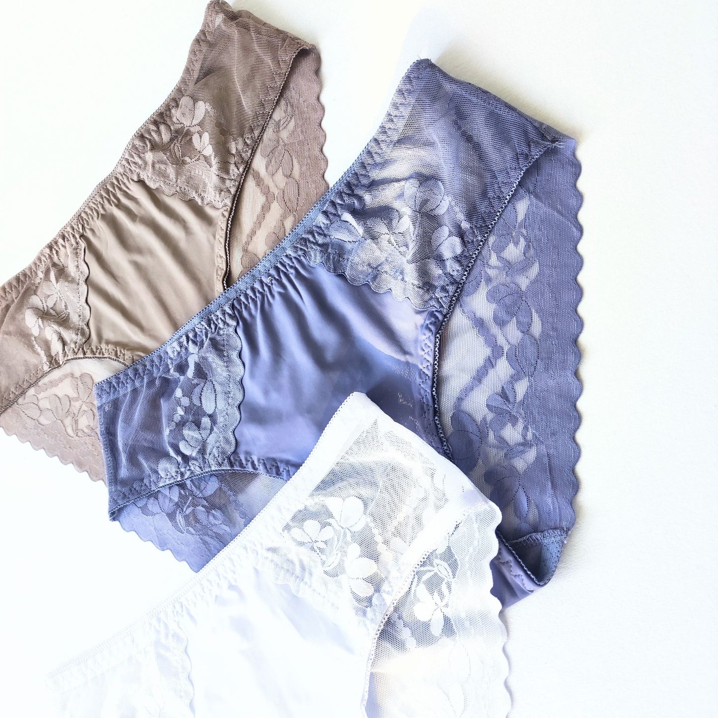 Nėriniuotos seksualios kelnaitės, 3 spalvos (XL-XXL, mažintos)