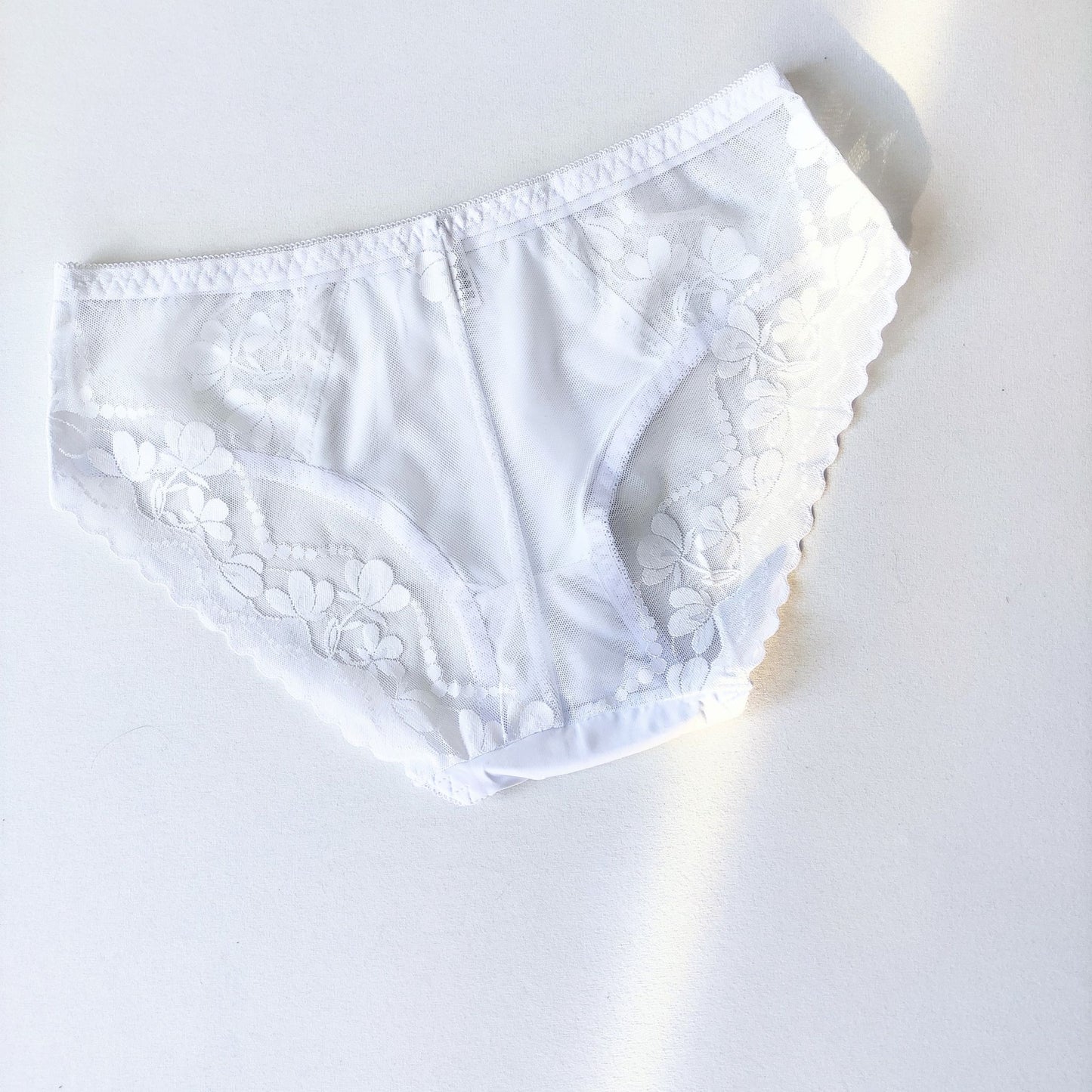Nėriniuotos seksualios kelnaitės, 3 spalvos (XL-XXL, mažintos)