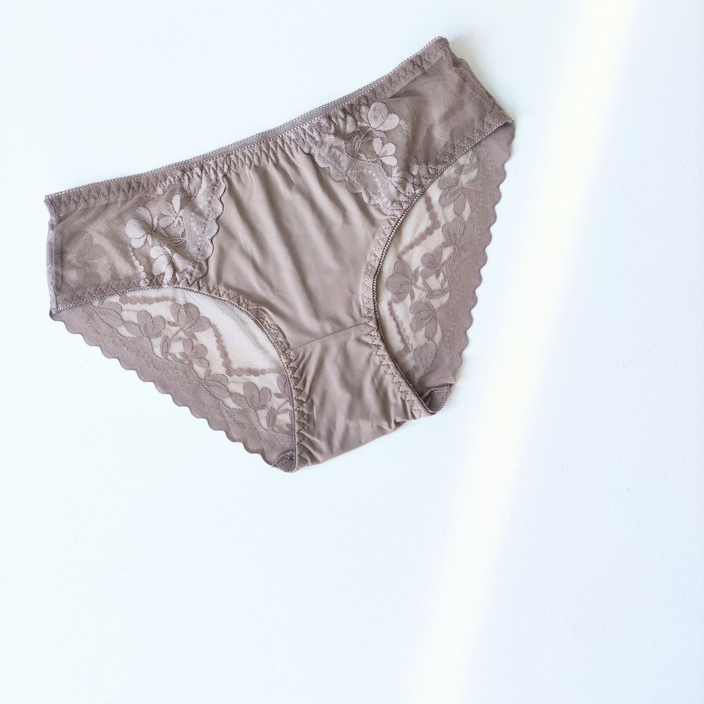 Nėriniuotos seksualios kelnaitės, 3 spalvos (XL-XXL, mažintos)