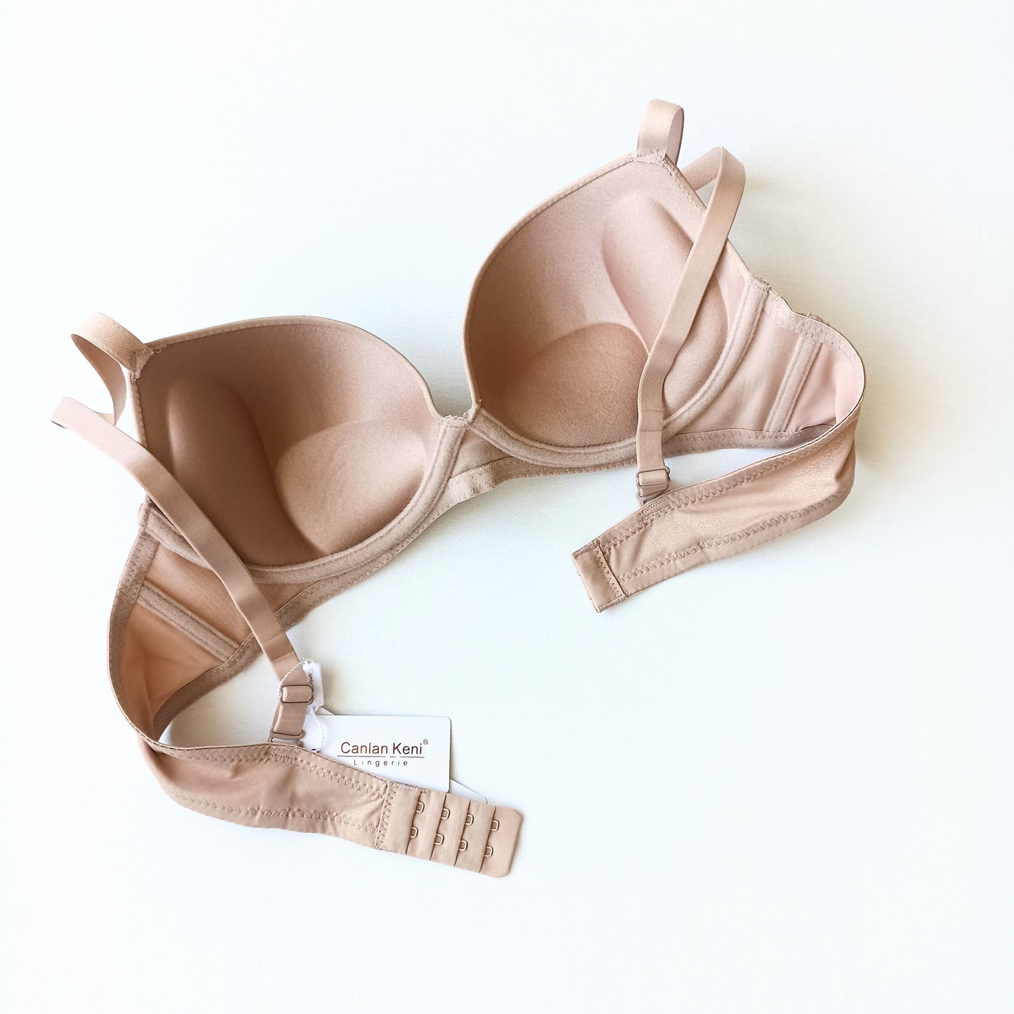 Pakietinta lygi push-up liemenėlė su blizgesiu, kūno (80-95B)