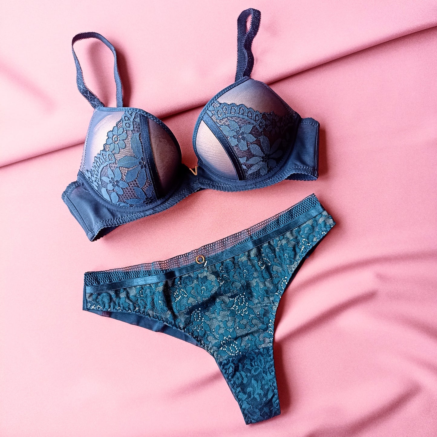 Elegantiška liemenėlė su push up, turkio mėlyna (75-80B)