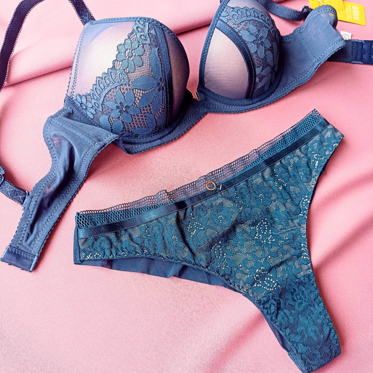 Elegantiška liemenėlė su push up, turkio mėlyna (75-80B)