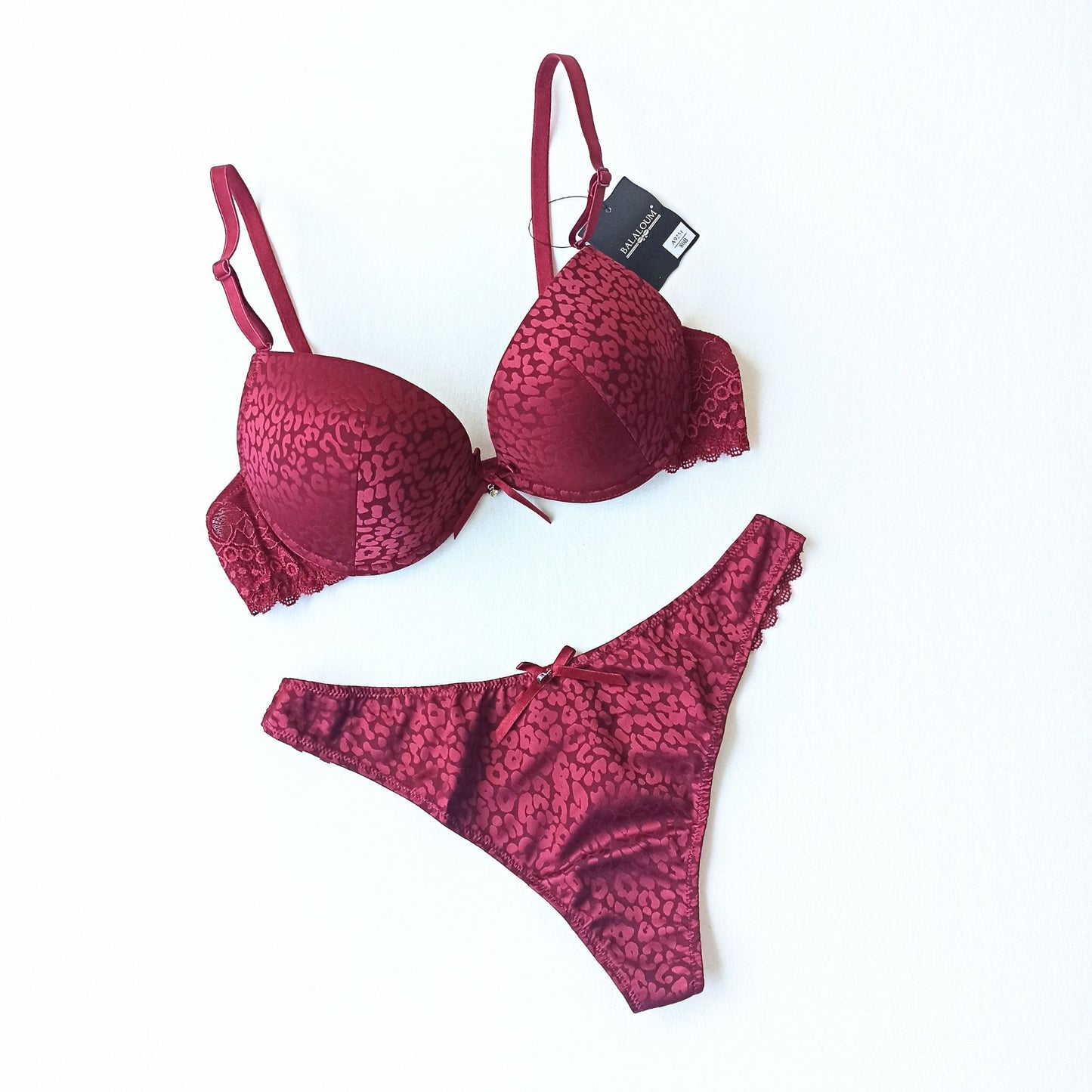 Seksualus bordo spalvos liemenėlės ir stringų komplektas "Lolita" (70B-80B/S)