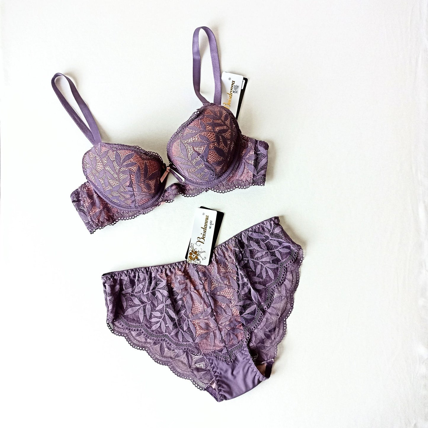 Nėriniuotas liemenėlės ir kelnaičių komplektas, violetinis (75-85B)