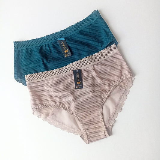 Gofruotos tamprios kelnaitės, kūno (3XL)