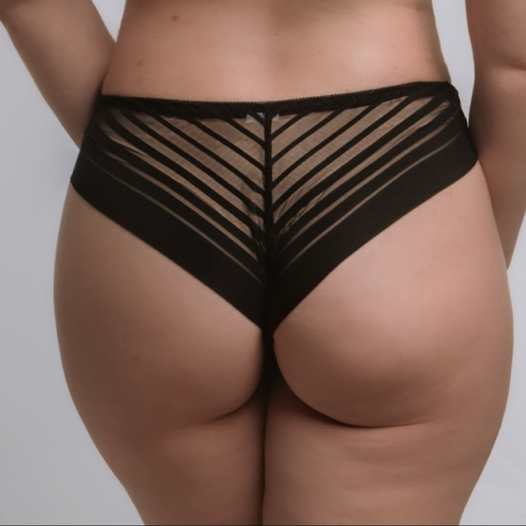 Nematomos tamprios kelnaitės/thongs, juoda (M-L)