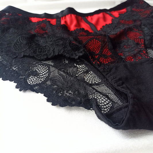 Nėriniuotos bikinio kelnaitės, juoda-raudona (L-XXL)