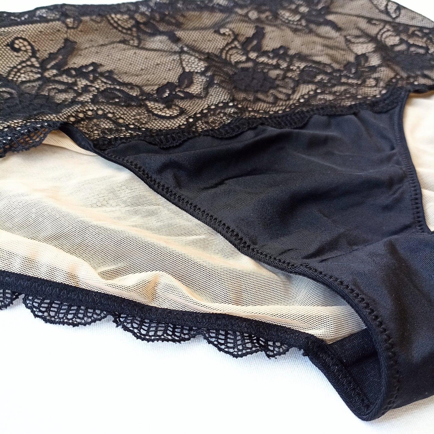 Prabangios nėriniuotos kelnaitės, dvisluoksniai (XL-3XL)