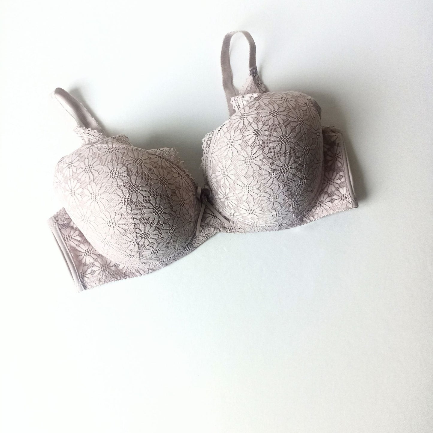 Nėriniuota liemenėlė su pastandintais kaušeliais , kūno (110E/3XL)