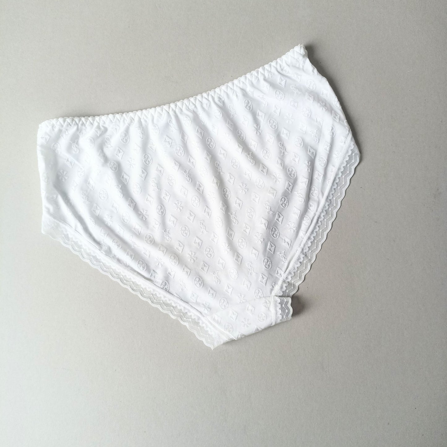 Elastingos aukšto juosmens kelnaitės, balta (L/XXL)