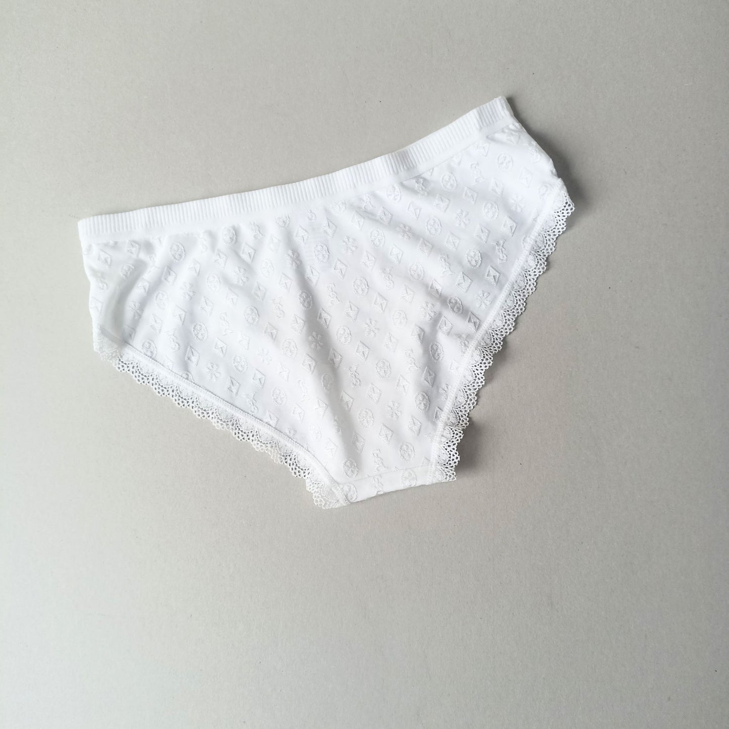 Elastingos bikinio kelnaitės (S/M)