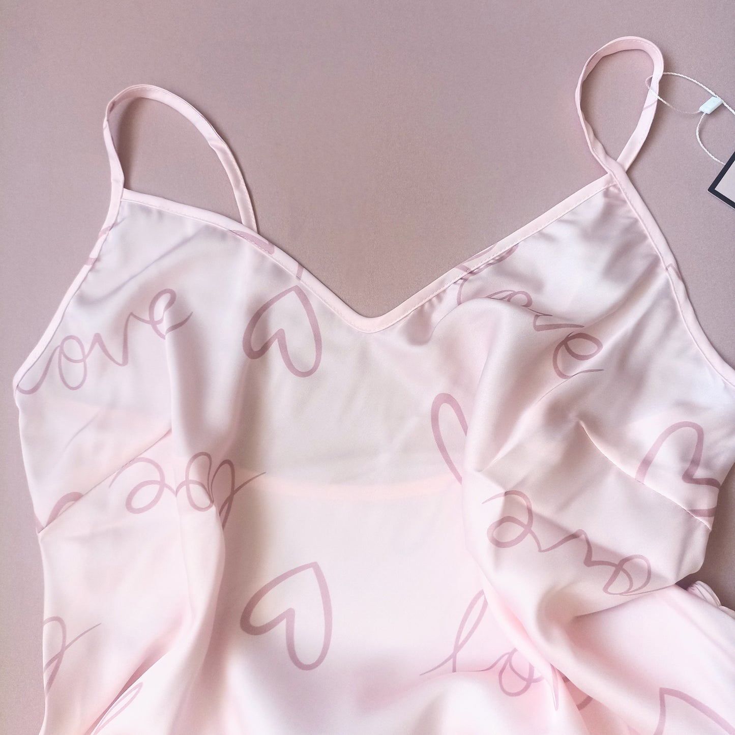 Šilkinė dviejų dalių pižama su širdutėmis (M-XL)